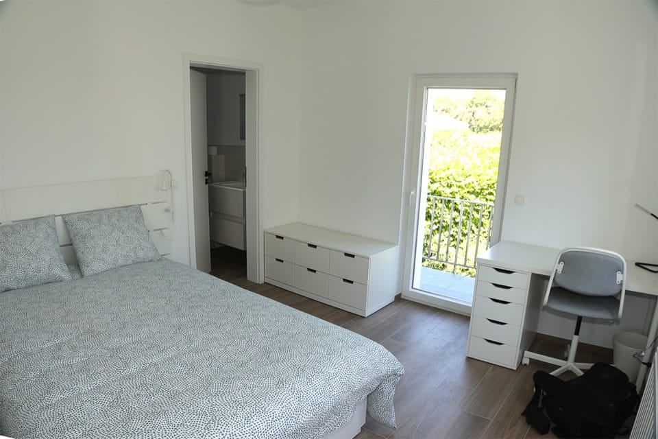 Chambre avec vue sur jardin